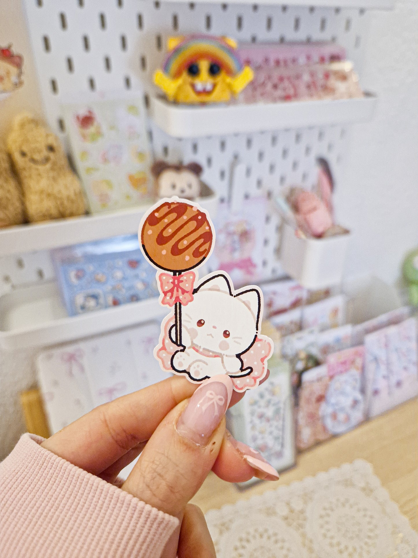 🍫 Chocolate Cake Pop Kitty Die Cut Sticker 🎀